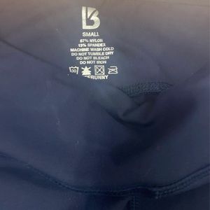 BuffBunny Cropped Leggings (Size S)